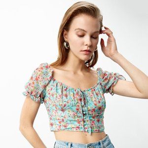 Flower-patterned Crop Top